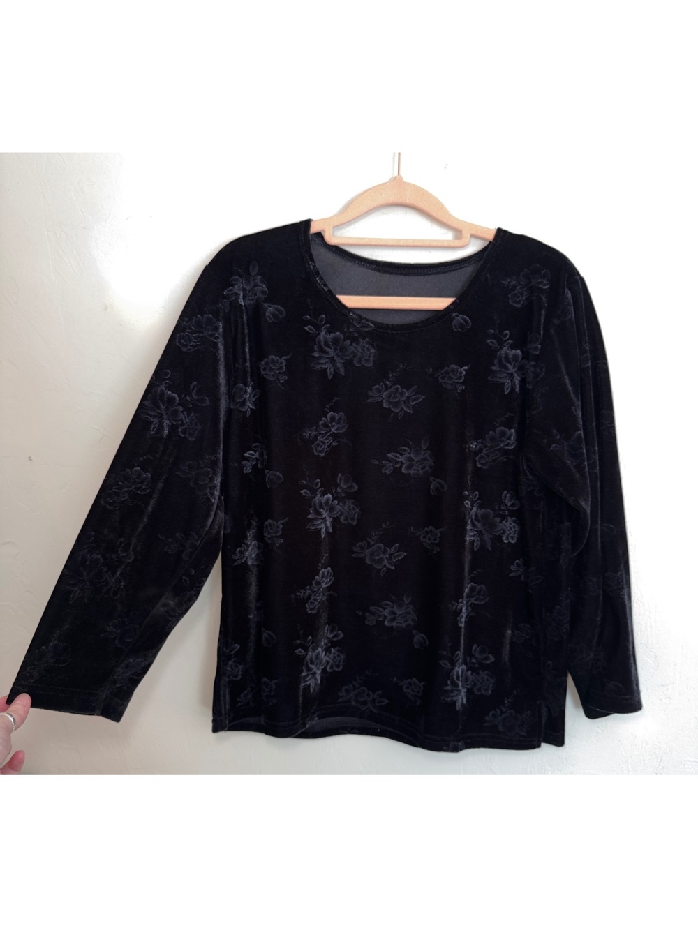 Women’s Large Black Velvet Floral Burnout Long Sleeve Top